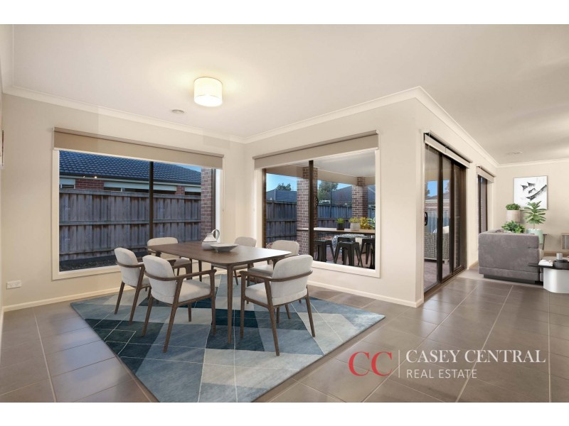 2 Maplewood Court, Cranbourne North VIC 3977