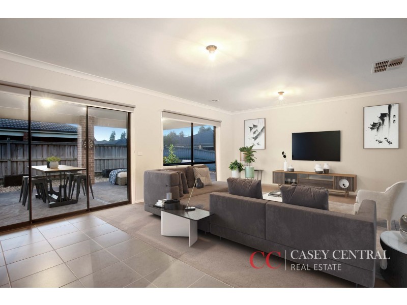 2 Maplewood Court, Cranbourne North VIC 3977