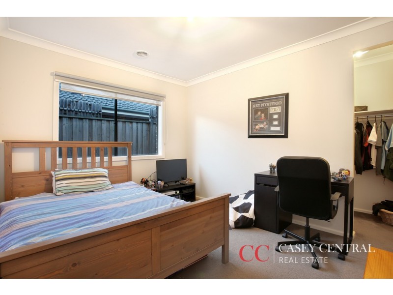2 Maplewood Court, Cranbourne North VIC 3977