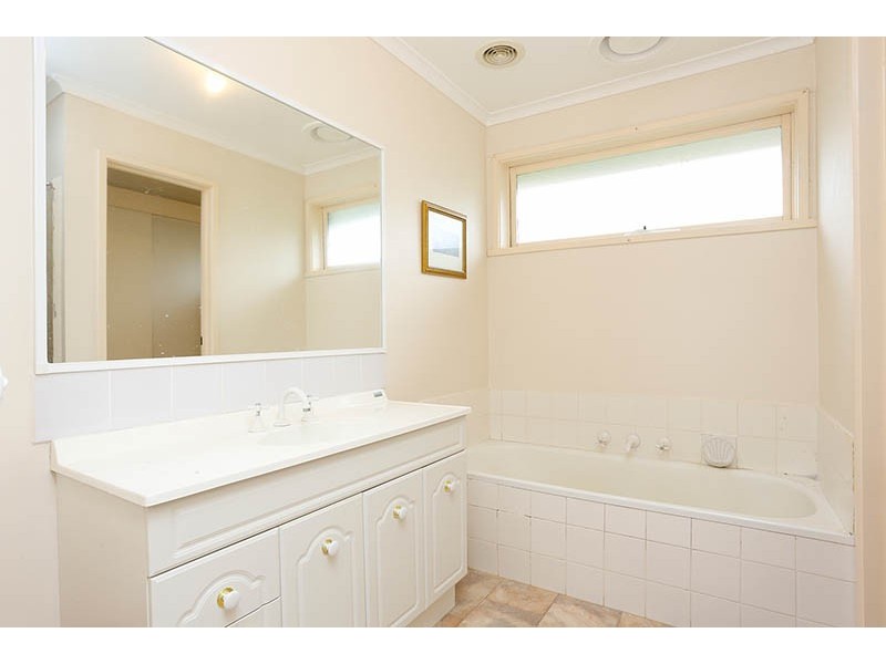 41 Bourke Road, Cranbourne VIC 3977