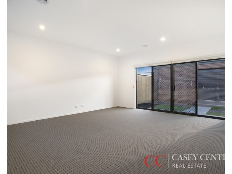 21 Cabernet Way, Pakenham VIC 3810