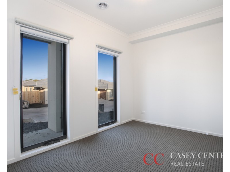 21 Cabernet Way, Pakenham VIC 3810