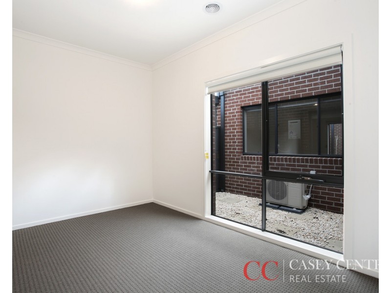 21 Cabernet Way, Pakenham VIC 3810