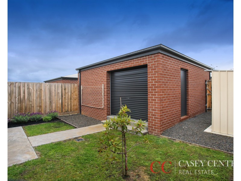 21 Cabernet Way, Pakenham VIC 3810