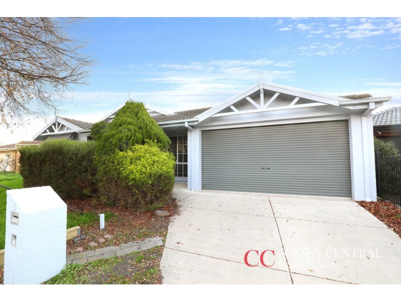 5 Samantha Crescent, Cranbourne North VIC 3977