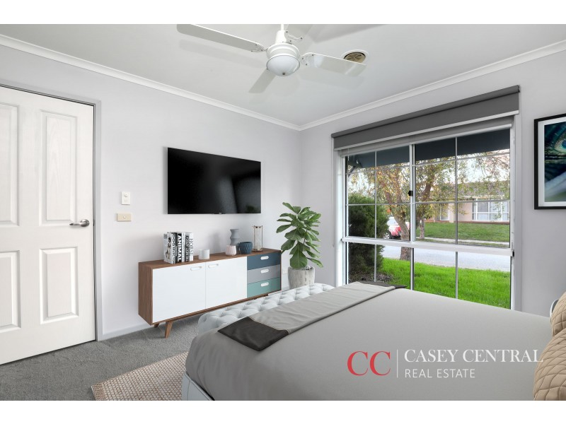 5 Samantha Crescent, Cranbourne North VIC 3977