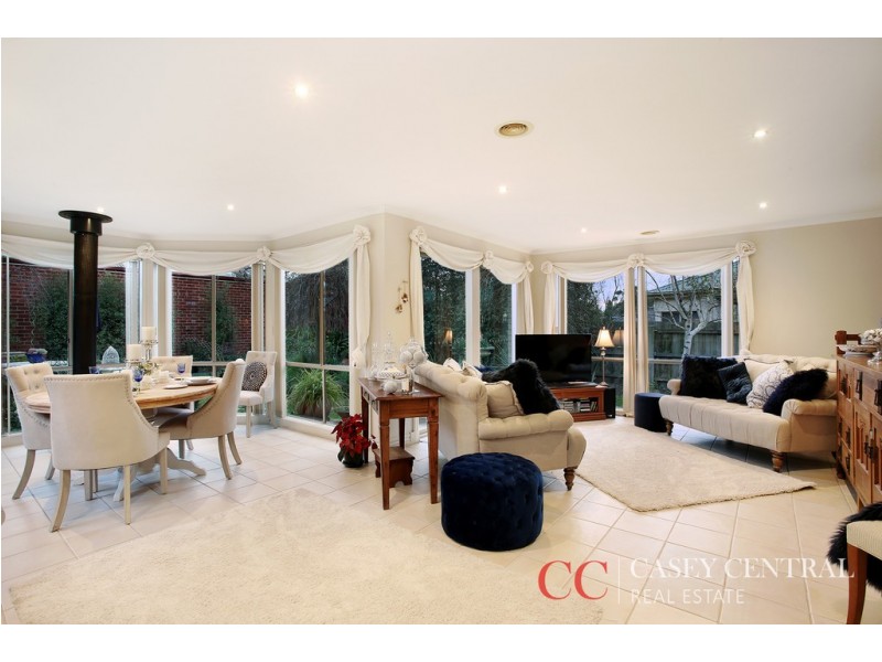 4 Galloway Drive, Narre Warren South VIC 3805