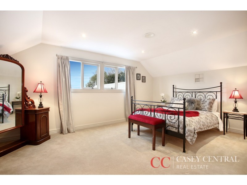 4 Galloway Drive, Narre Warren South VIC 3805