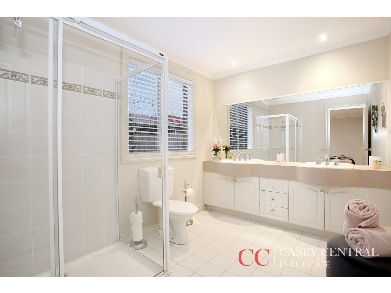 4 Galloway Drive, Narre Warren South VIC 3805