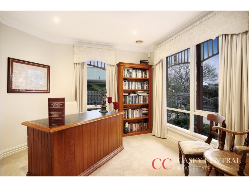 4 Galloway Drive, Narre Warren South VIC 3805