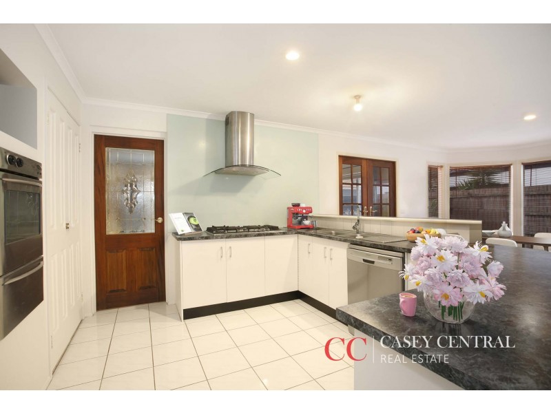5 Cromford Crescent, Narre Warren South VIC 3805