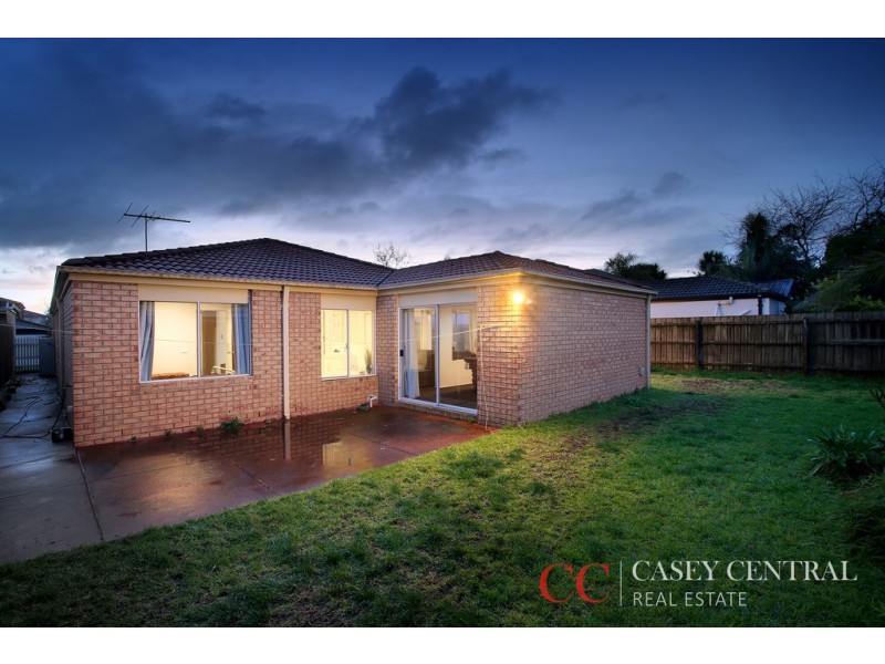5 Cromford Crescent, Narre Warren South VIC 3805