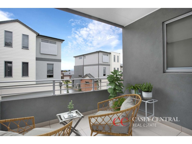Unit 6, 10-20S Mickleham Drive, Cranbourne North VIC 3977