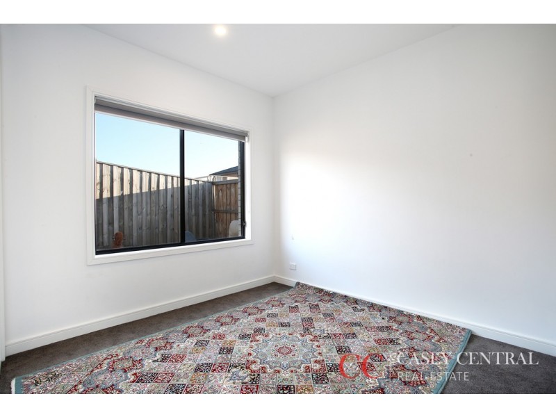 54 Karawarra Circuit, Cranbourne North VIC 3977