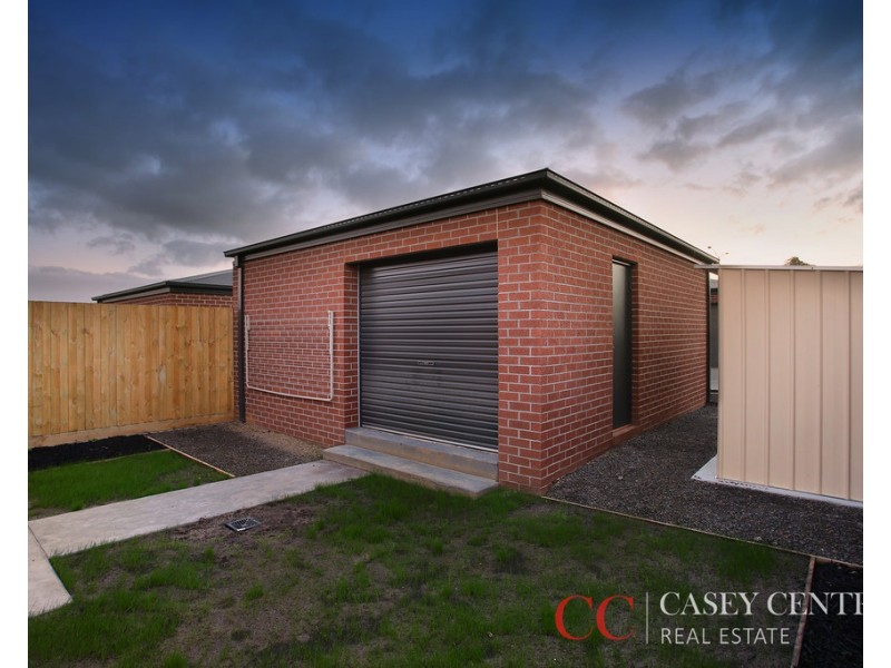 21 Cabernet Way, Pakenham VIC 3810