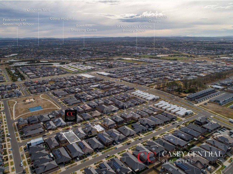 8 St Gwinear Lane, Cranbourne North VIC 3977