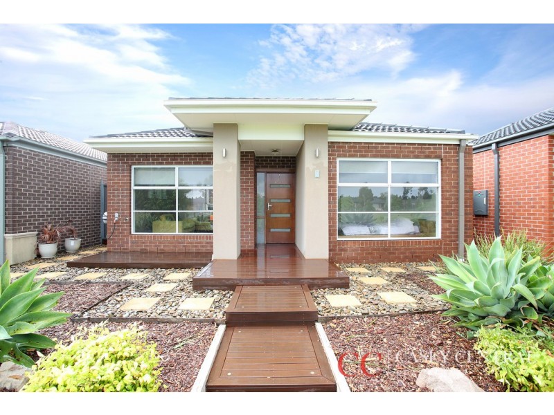 2 Pimpernel Place, Cranbourne North VIC 3977