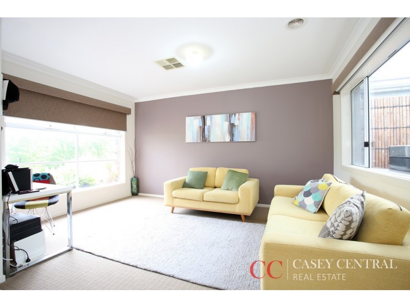 2 Pimpernel Place, Cranbourne North VIC 3977