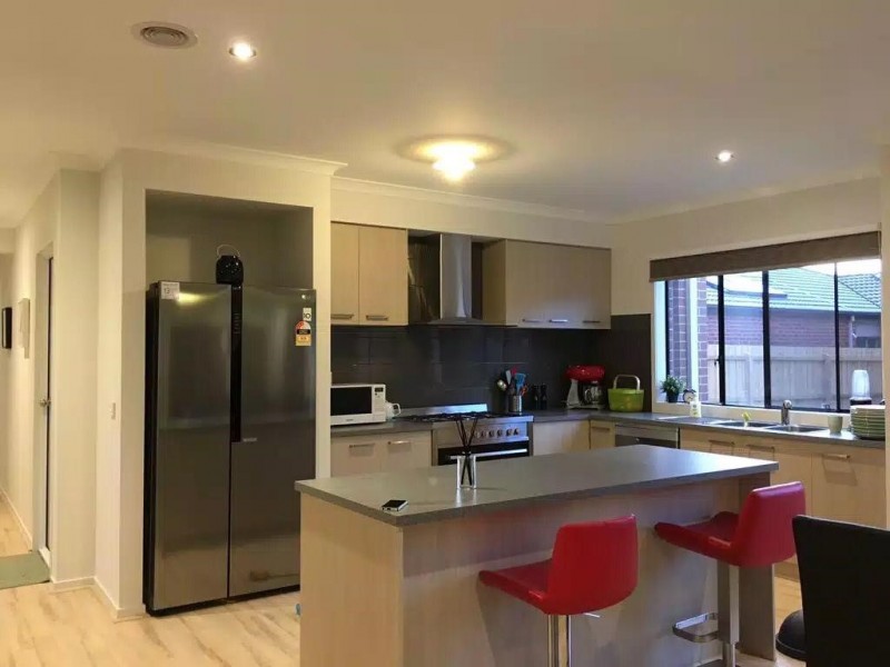 3 Feathertop Court, Cranbourne North VIC 3977