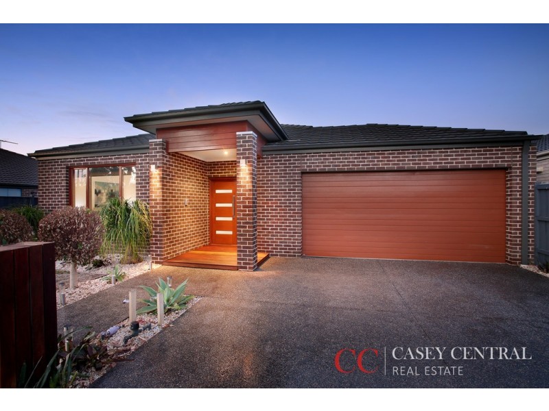 34 Mannavue Boulevard, Cranbourne North VIC 3977