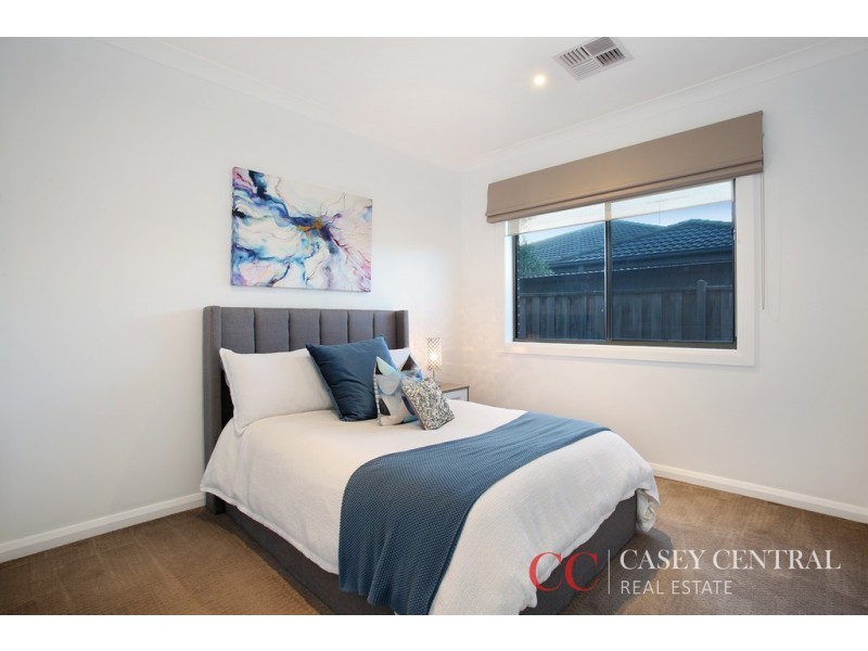 34 Mannavue Boulevard, Cranbourne North VIC 3977