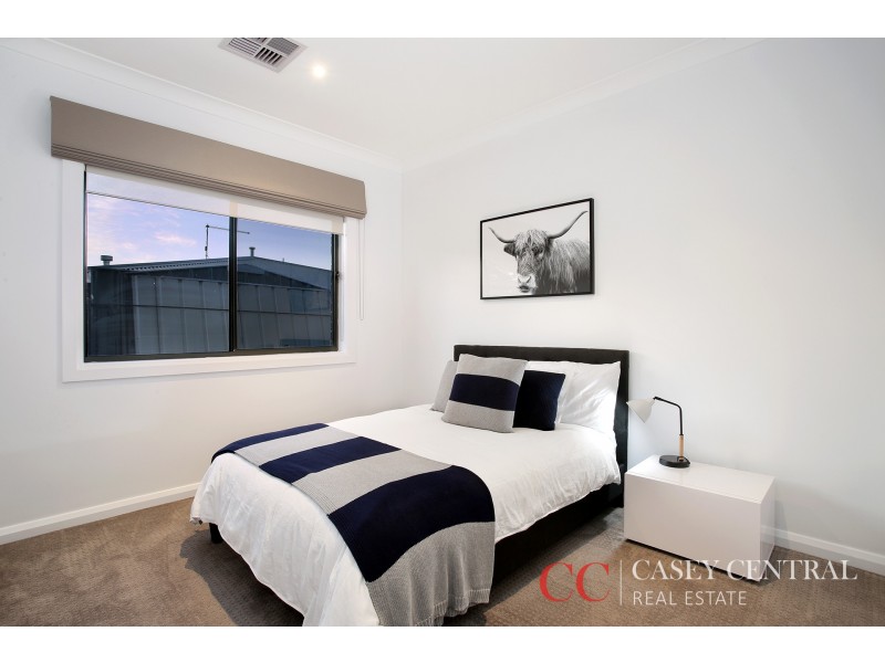 34 Mannavue Boulevard, Cranbourne North VIC 3977