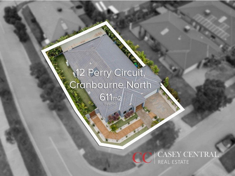 12 Perry Circuit, Cranbourne North VIC 3977
