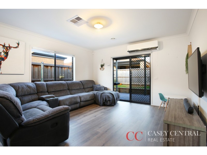 11 Lindwall Drive, Cranbourne West VIC 3977