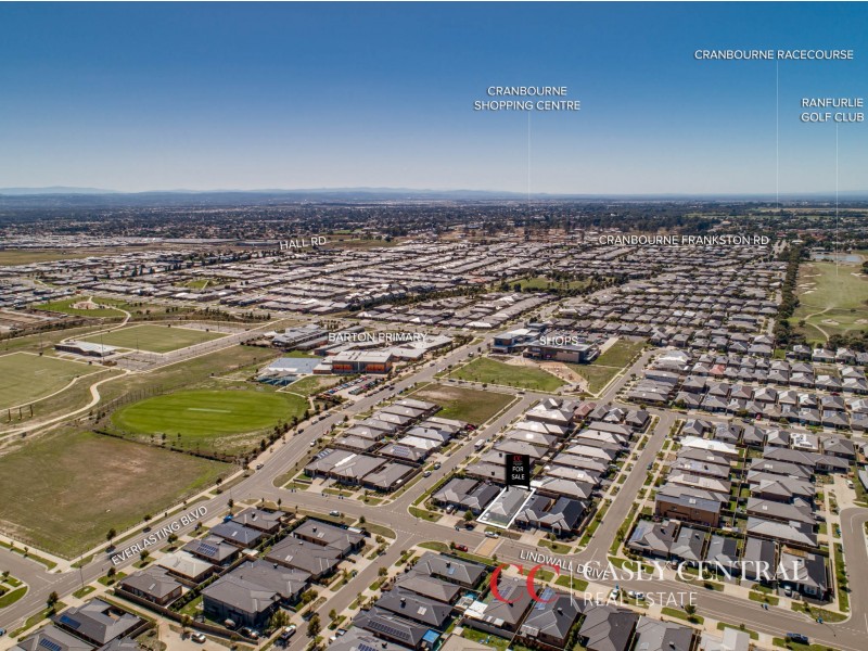 11 Lindwall Drive, Cranbourne West VIC 3977