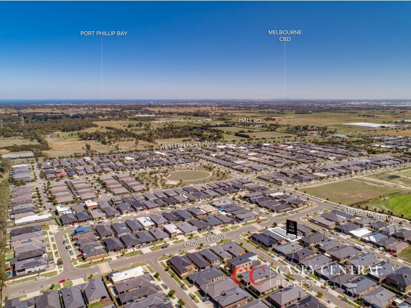 11 Lindwall Drive, Cranbourne West VIC 3977