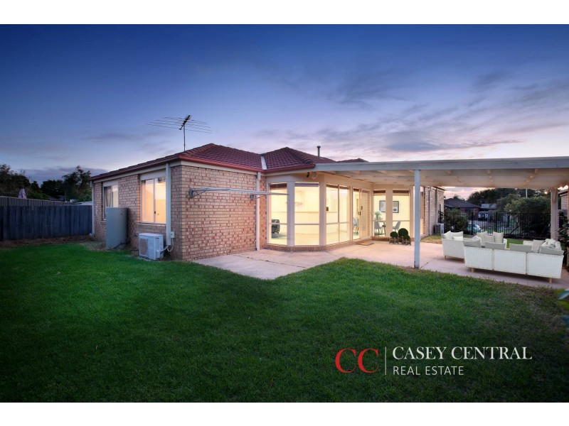 2 Demint Walk, Narre Warren South VIC 3805