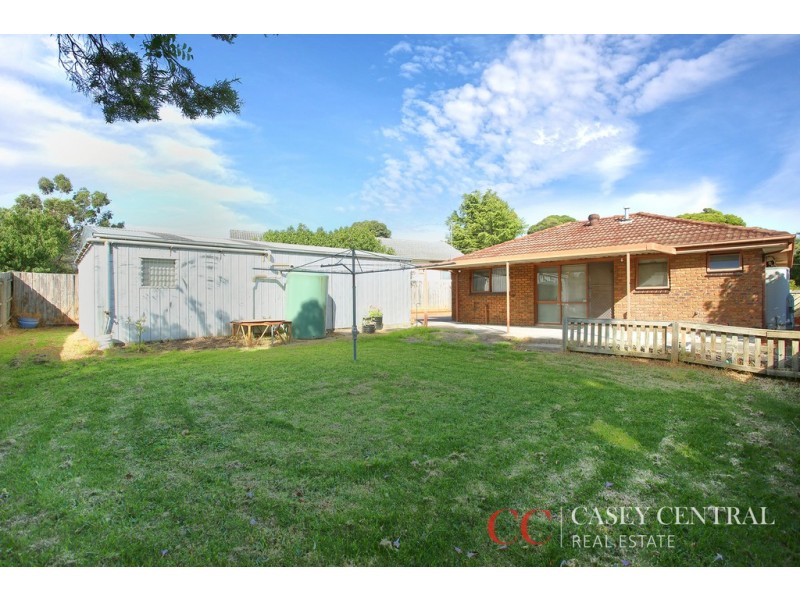 2 Bunurong Place, Cranbourne VIC 3977