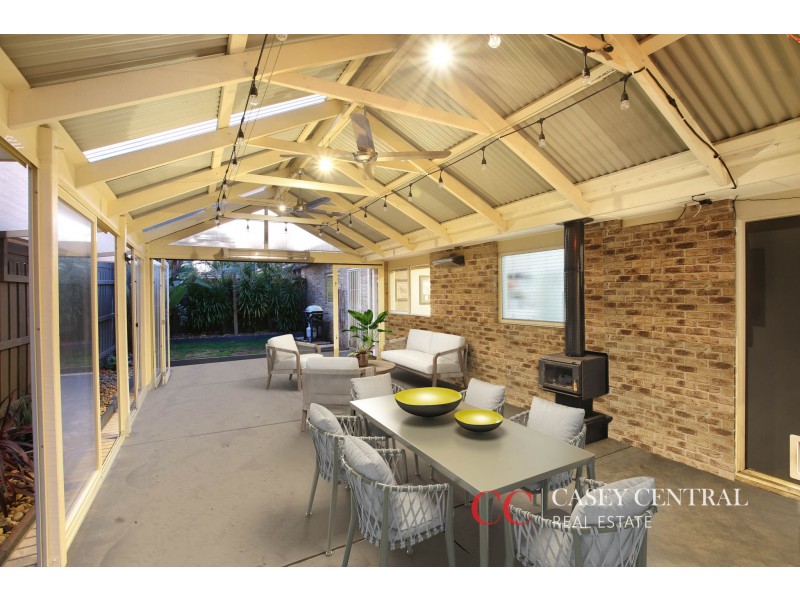 22 Tuileries Rise, Narre Warren South VIC 3805