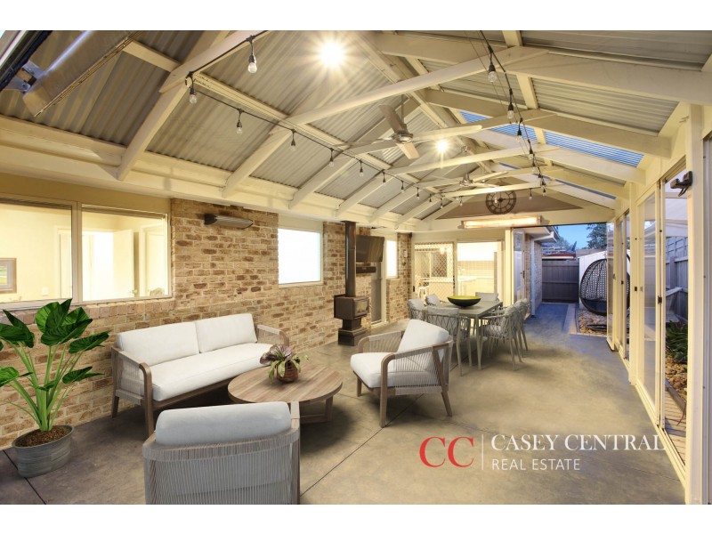 22 Tuileries Rise, Narre Warren South VIC 3805