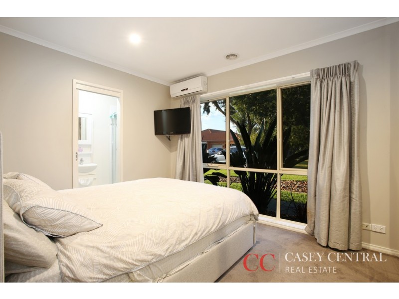 22 Tuileries Rise, Narre Warren South VIC 3805