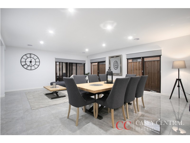 58 Chambers Crescent, Cranbourne North VIC 3977