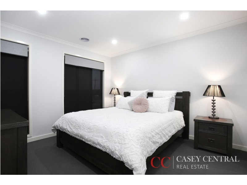 58 Chambers Crescent, Cranbourne North VIC 3977