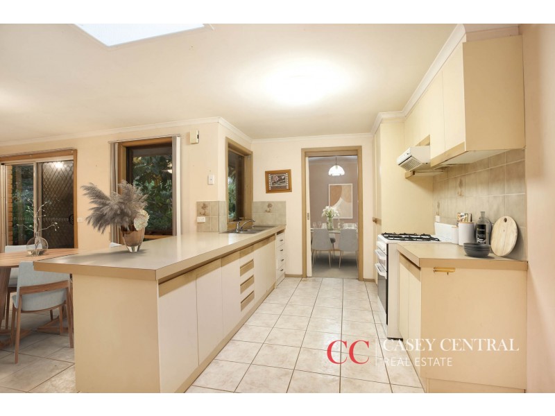 26 Valley Fair Drive, Narre Warren VIC 3805