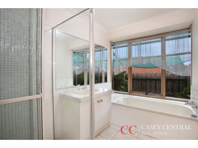 26 Valley Fair Drive, Narre Warren VIC 3805