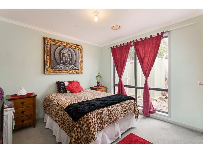 15 Bowman Close, Narre Warren South VIC 3805
