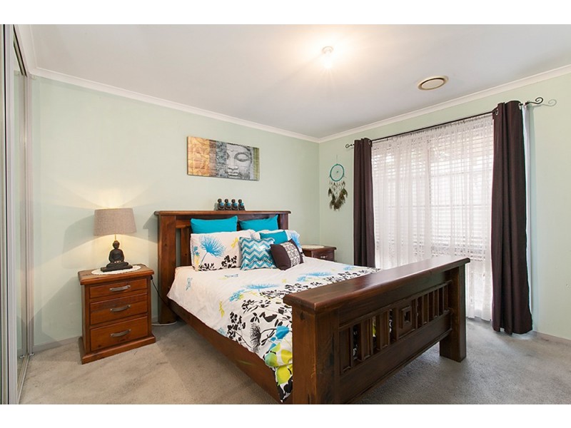 15 Bowman Close, Narre Warren South VIC 3805