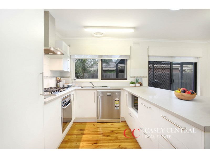 16 Fernwood Road, Narre Warren VIC 3805