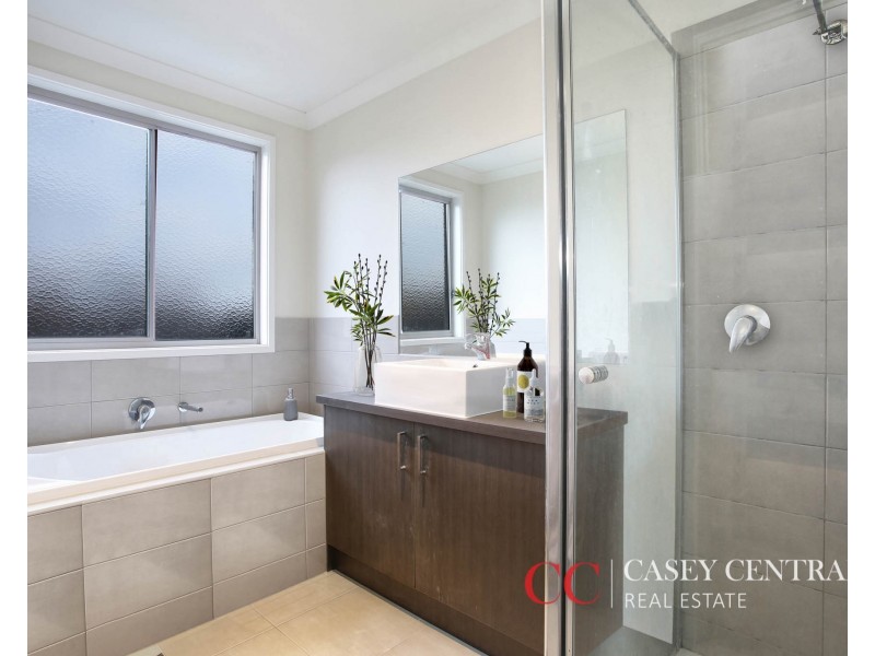 3/290 Centre Road, Narre Warren South VIC 3805