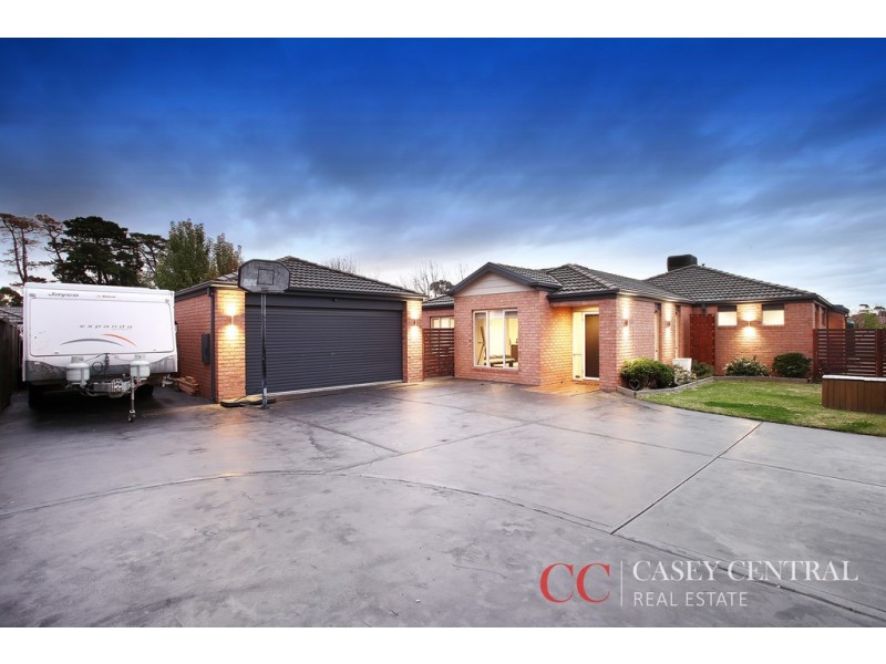 4 Dorset Court, Cranbourne North VIC 3977