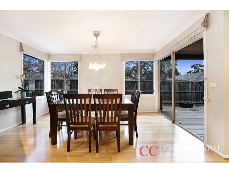 4 Dorset Court, Cranbourne North VIC 3977