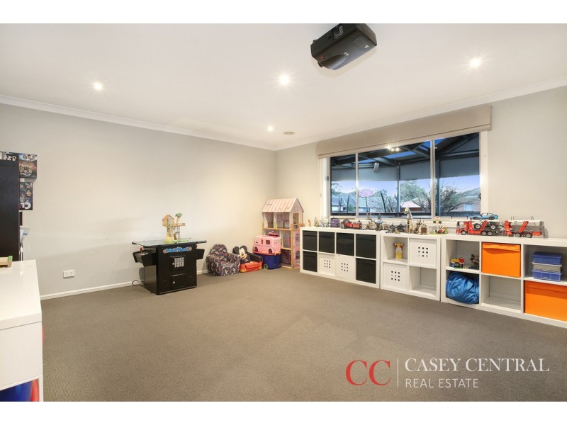4 Dorset Court, Cranbourne North VIC 3977