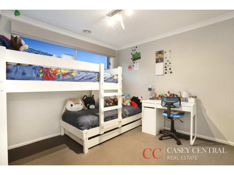 4 Dorset Court, Cranbourne North VIC 3977