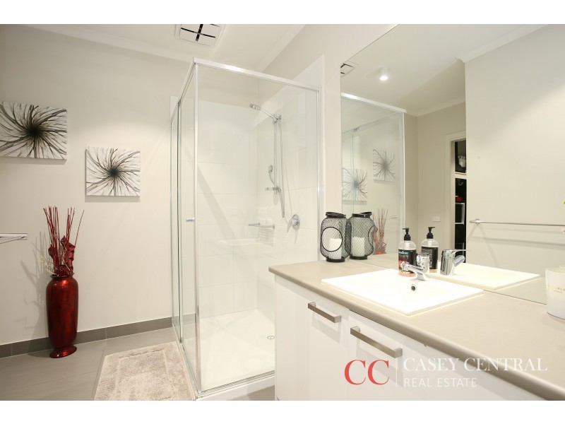 19 Hinterland Close, Lynbrook VIC 3975