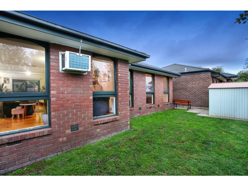 16 Fernwood Road, Narre Warren VIC 3805