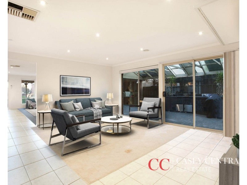 82 Robinswood Parade, Narre Warren South VIC 3805